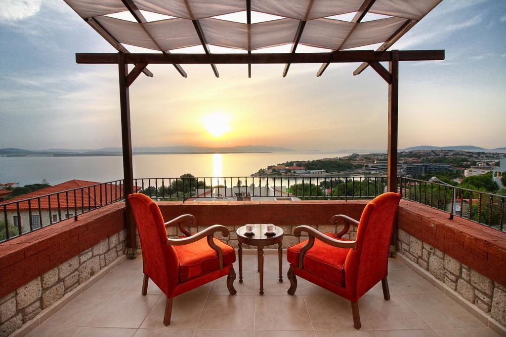 Pasha Port Hotel & Restaurant Alaçatı Exterior photo